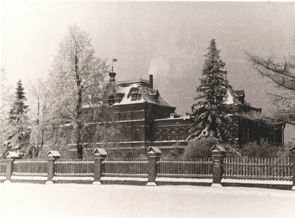 Красная больница 1950-е годы.JPG